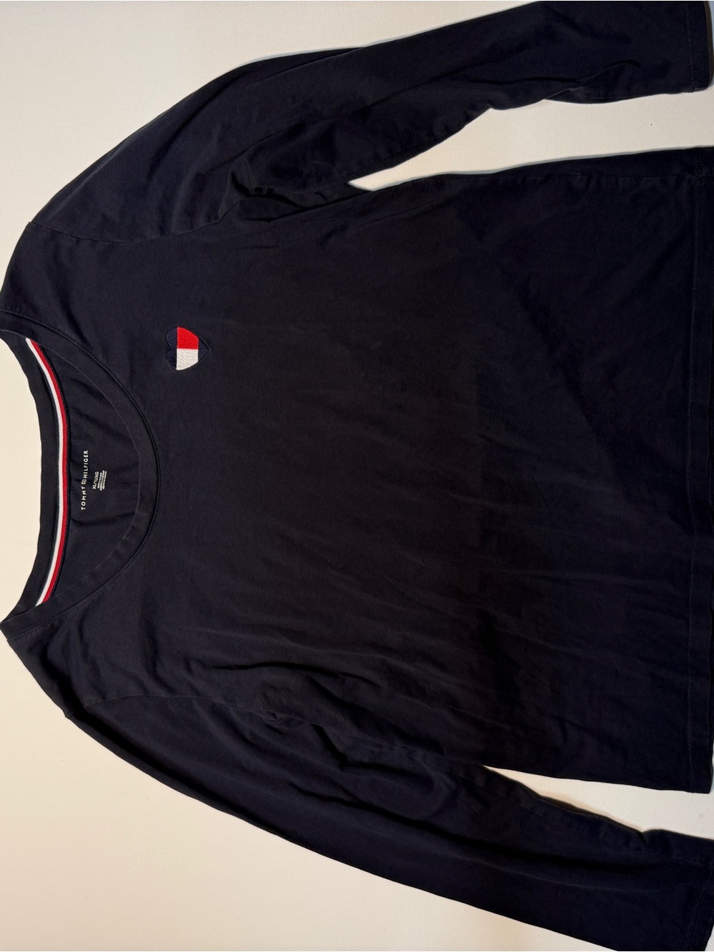 Tommy Hilfiger Black Long-Sleeve Crewneck with Red & White Chest‎ Logo